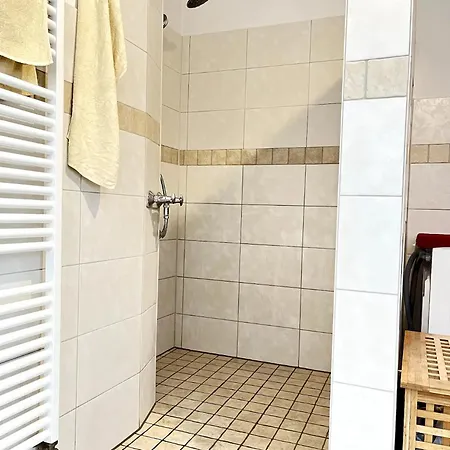 Grosse Mit Billardtisch Apartman Starnberg